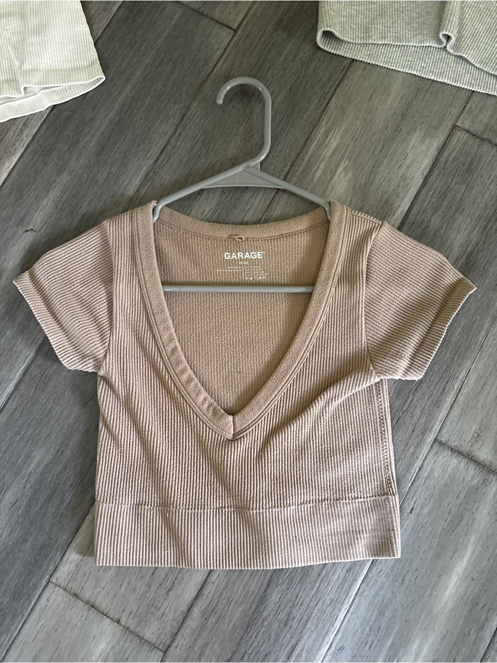 Garage Ribbed V-Neck Crop Top in Taupe